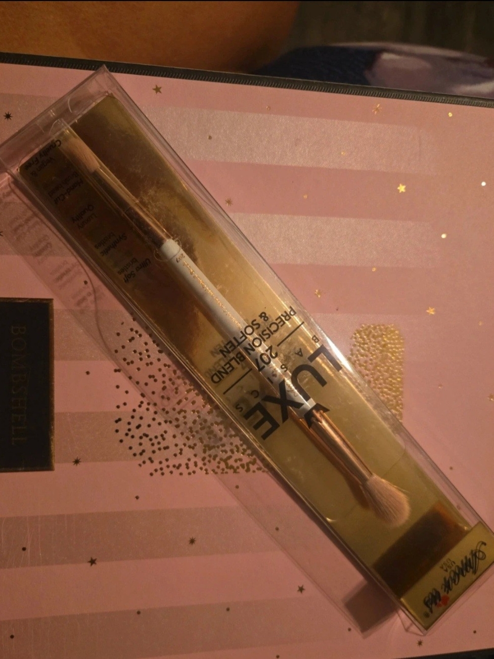 Luxe Precision Blend Eyeshadow Brush - Pink Handle